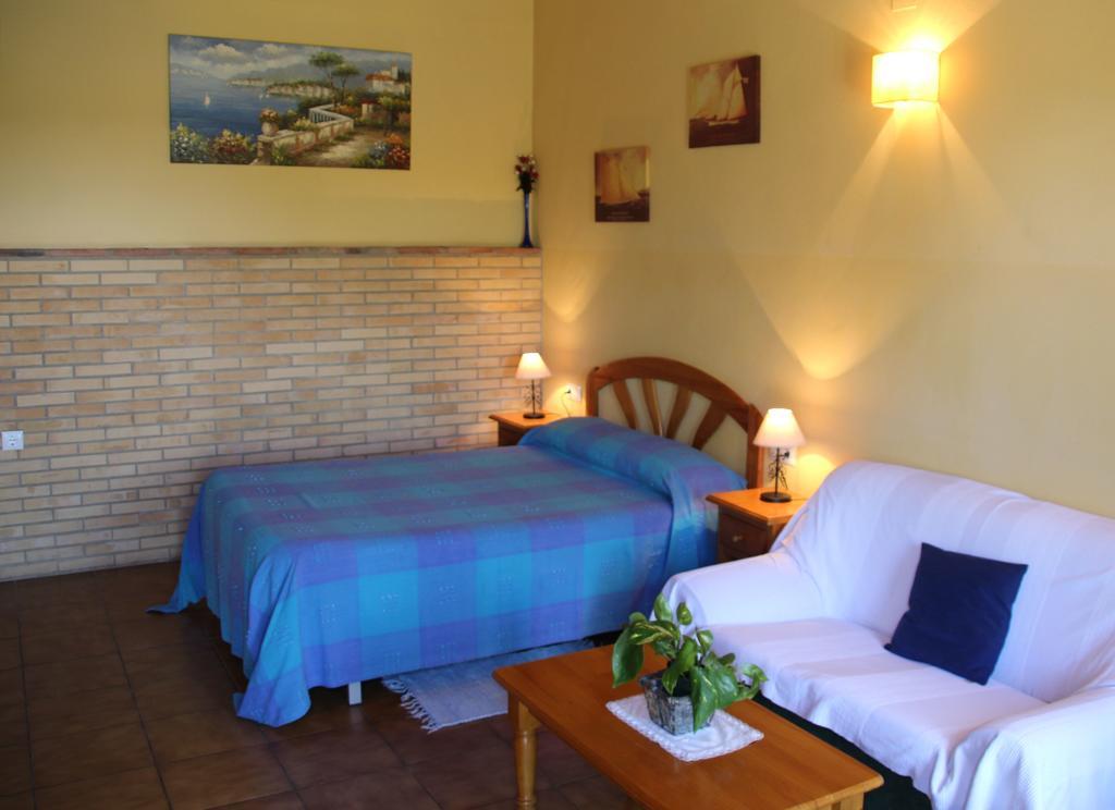 Aparthotel Las Palomas ลา ปัวบลา เด ลอส อินฟานเตส ภายนอก รูปภาพ